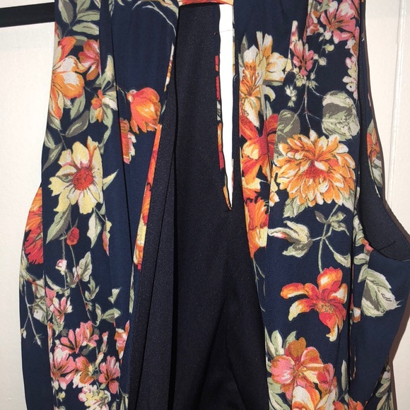 BY & BY Floral Romper - Picture 2 of 4